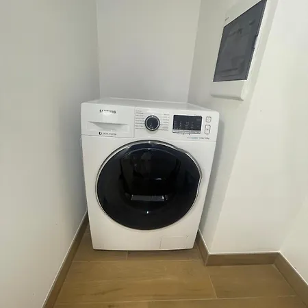 W Centrum Level -1 *
